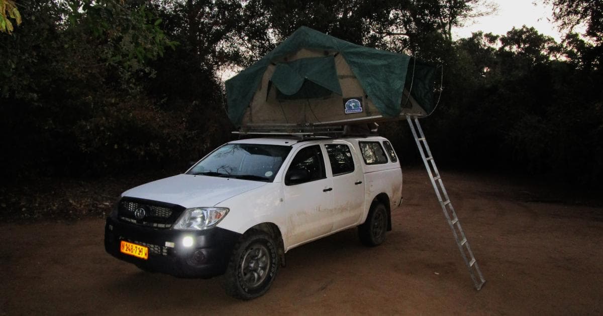 Nuestro Hilux preparado ya para dormir en Popa Falls