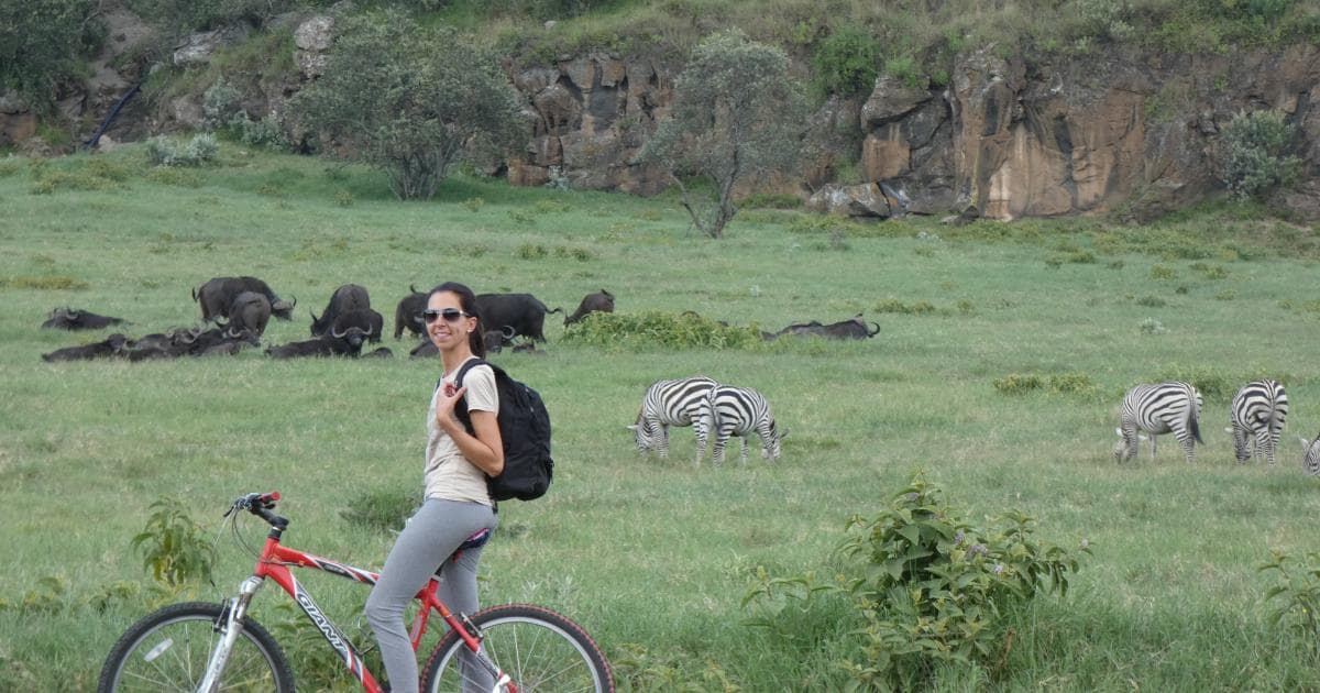 Pedalear entre cebras, búfalos o impalas no tiene precio...