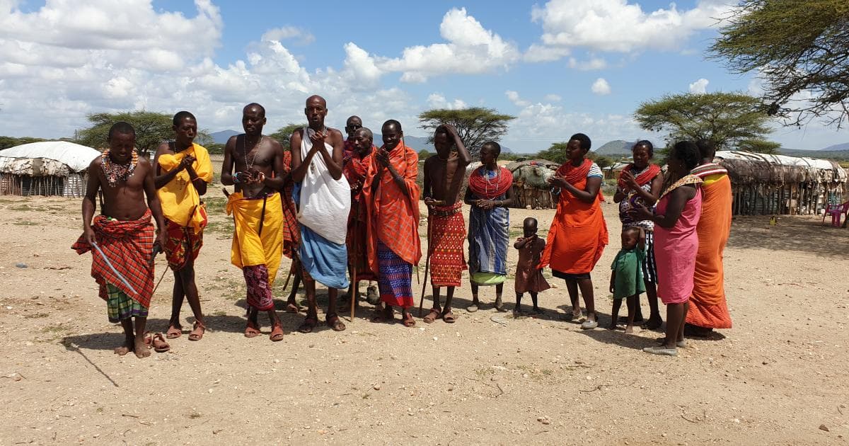 Parte del clan de Mike en Samburu