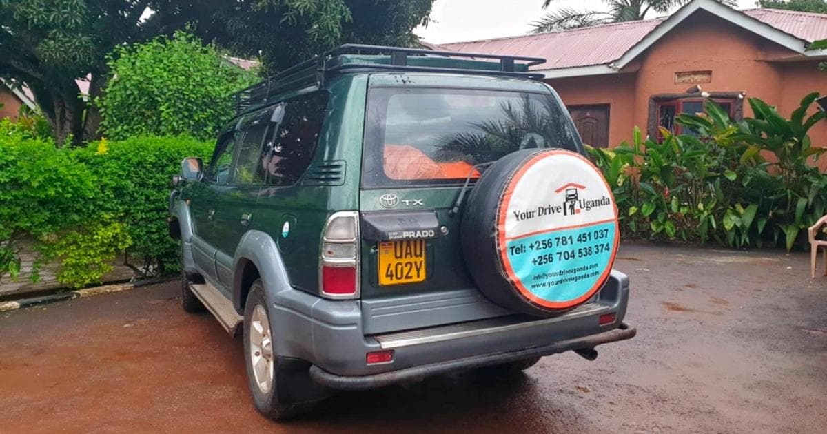 Nuestro flamante 4x4 de Your Drive Uganda con el que compartimos nuestras aventuras con Charis
